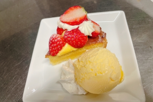 クリスマスケーキのお裾分け^ ^